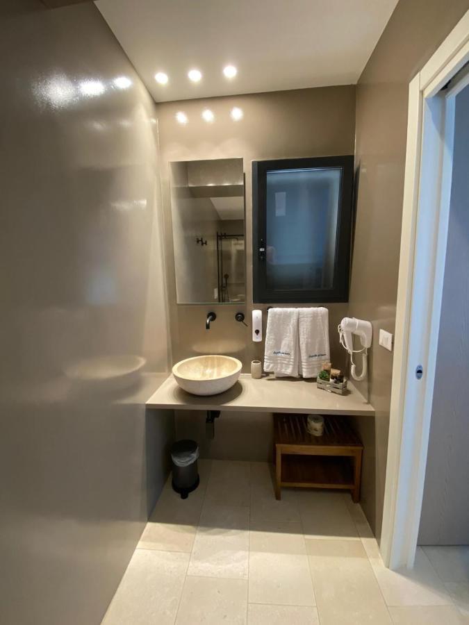 B&B La Porta Sul Mare Torre Squillace Exterior photo